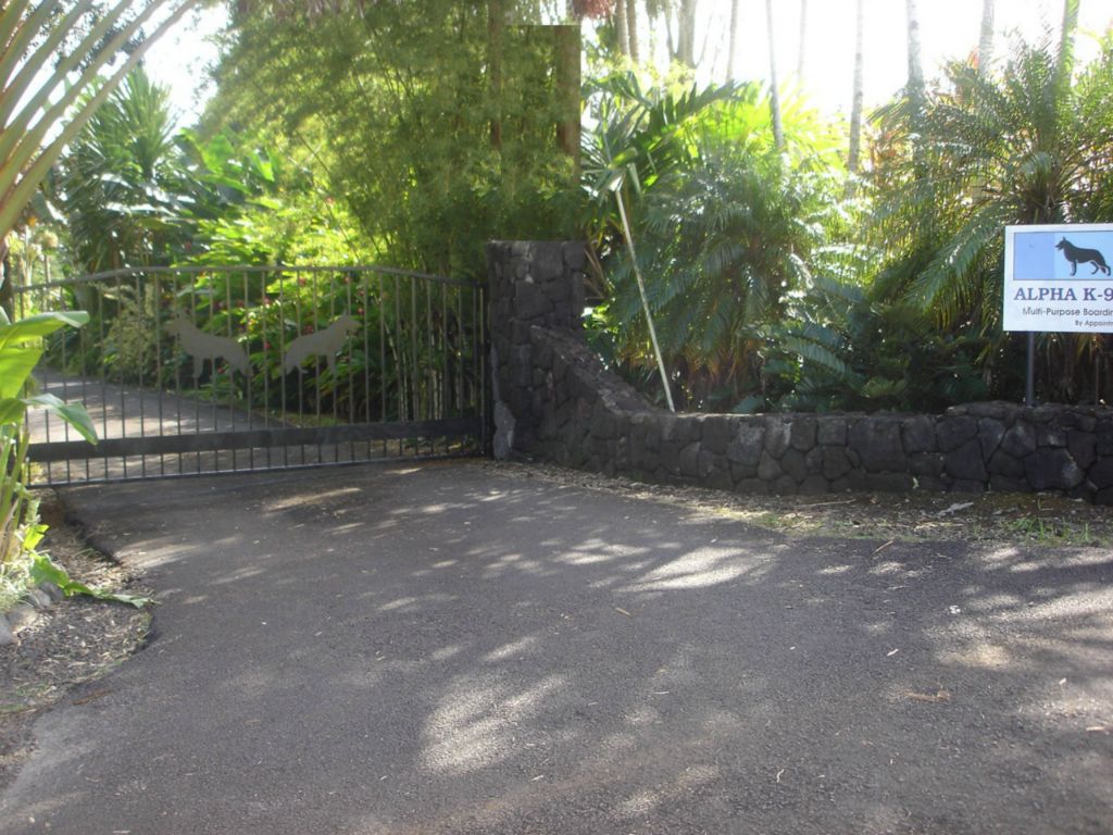Pet Sitting in Hilo HI Alpha K9 Kennels Hakalau, HI